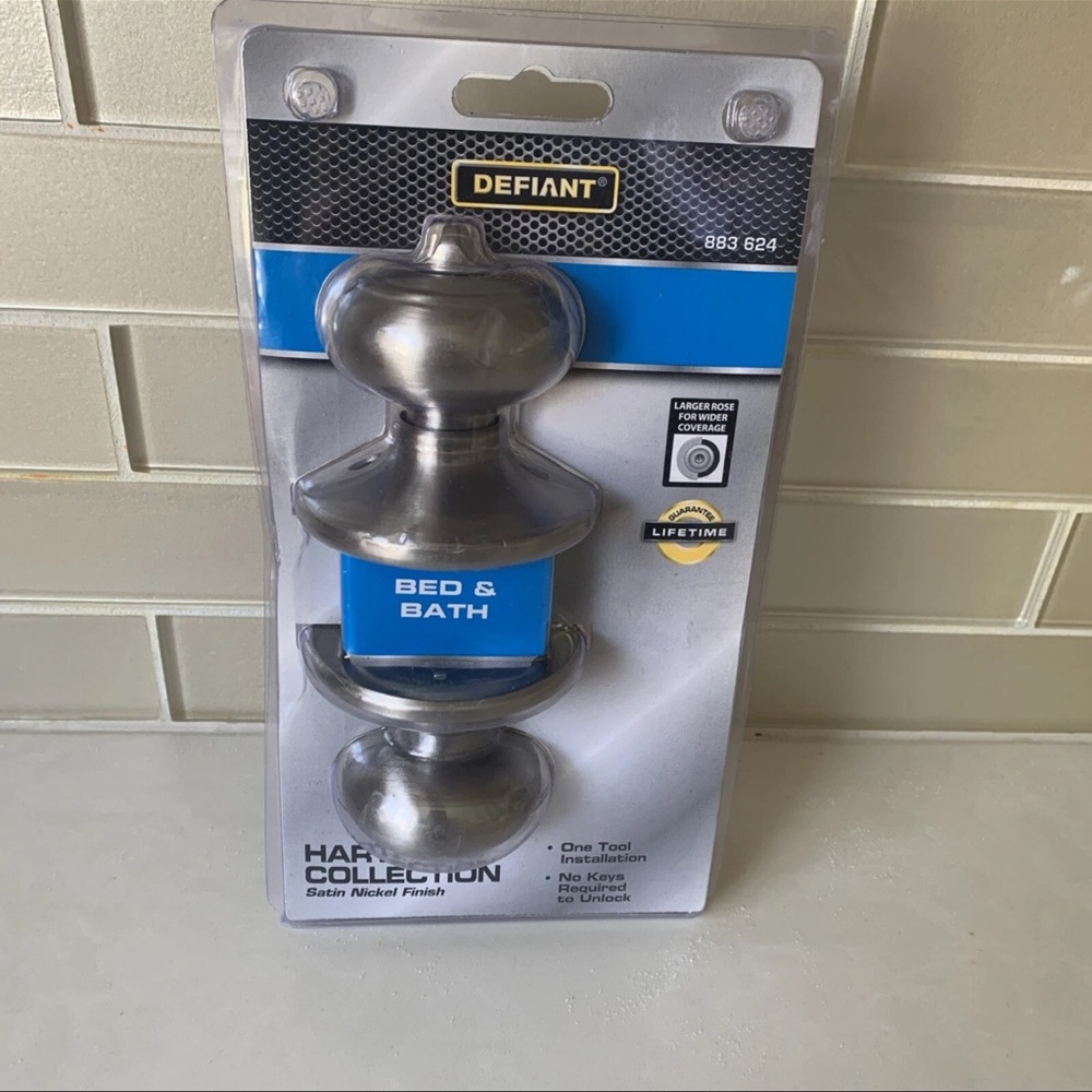 Defiant Hartford Bed and Bath Door Knob Satin Nickel  883 624